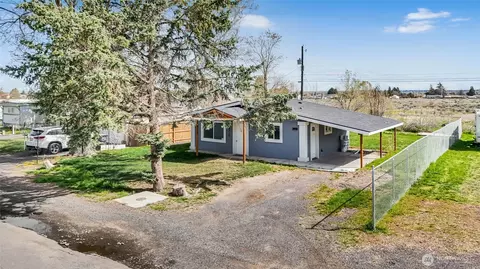 4319 Lincoln Dr NE, Moses Lake, WA 98837