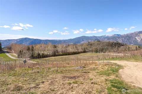 57 Raven Ln, Manson, WA 98831