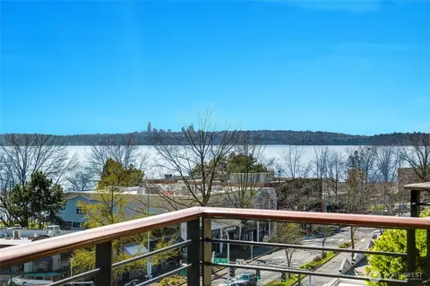 129 3rd Ave #604, Kirkland, WA 98033