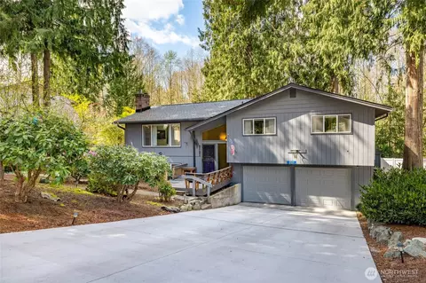 2121 S Cedar Hills Dr, Mount Vernon, WA 98274