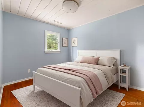 Bedroom - 3191 E Harbor Rd, Langley, WA 98260 photo 1 of 3
