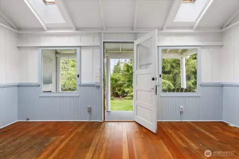 Entry Way - 3191 E Harbor Rd, Langley, WA 98260 photo 1 of 2