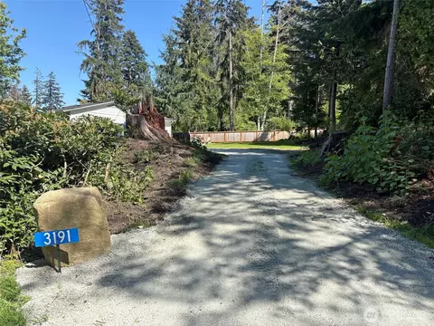 Exterior - 3191 E Harbor Rd, Langley, WA 98260 photo 12 of 13