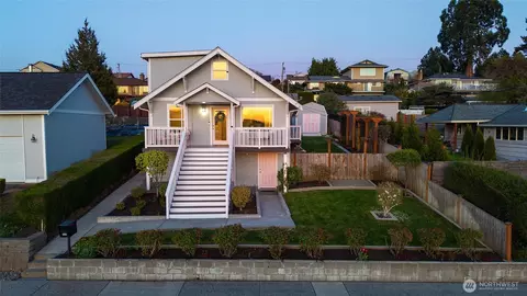808 Renton Ave S, Renton, WA 98057
