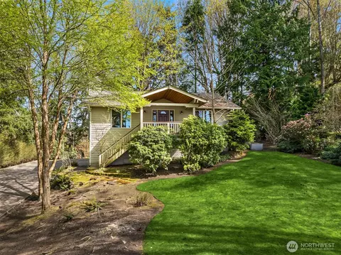 34482 Bridge View Dr NE, Kingston, WA 98346