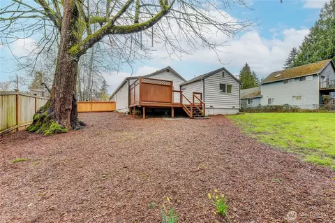 Exterior - 2016 120th Pl SE, Everett, WA 98208 photo 6 of 8