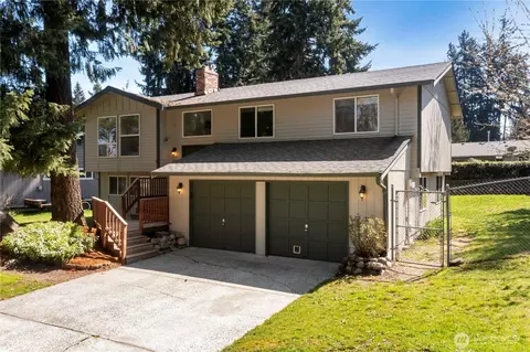 2210 27th Ave SE, Puyallup, WA 98374