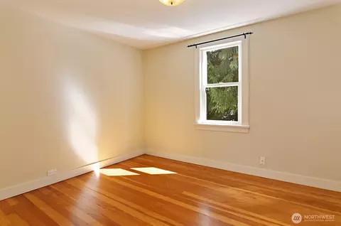 942 N 81st St, Seattle, WA 98103 photo 13
