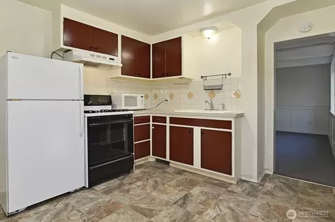 942 N 81st St, Seattle, WA 98103 photo 15