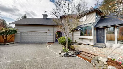 627 N Waugh Rd, Mount Vernon, WA 98273