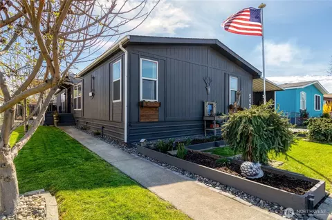 542 NE Fleetwood Ave, College Place, WA 99324
