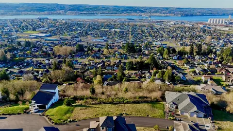1154 Grays Pointe Ln, Aberdeen, WA 98520
