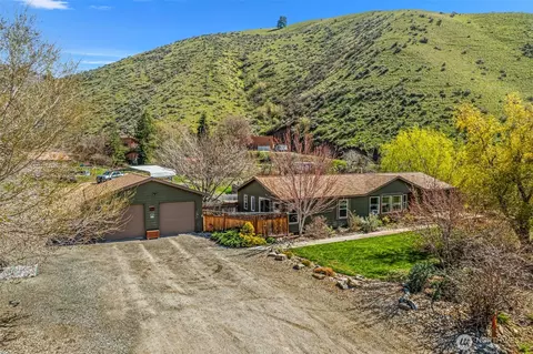 61 Twin Ponds Ln, Cashmere, WA 98815