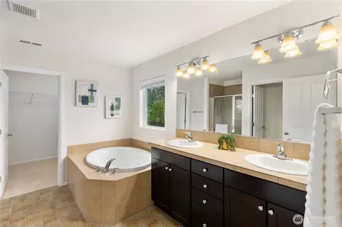 Bath - 3053 Eagle Loop NE, Lacey, WA 98516 photo 5 of 5