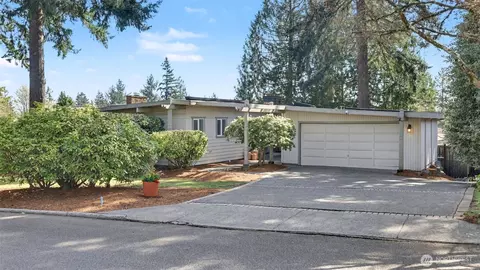 912 168th Pl NE, Bellevue, WA 98008