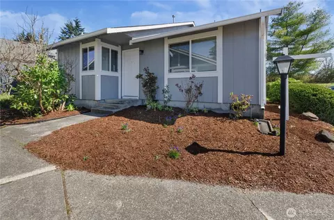 708 Salzburg Ln SE, Olympia, WA 98513