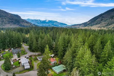 6159 Cedar Ln, Maple Falls, WA 98266
