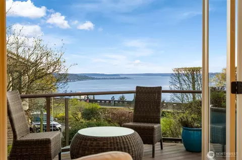 1223 7th Ave W, Seattle, WA 98119