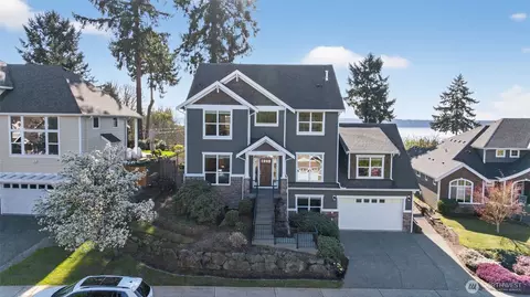 12295 15th Ave SW, Burien, WA 98146