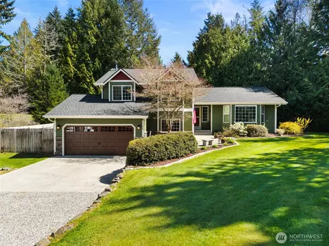 2345 Martin Ave E, Port Orchard, WA 98366