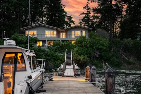 1794 Bayshore Rd, Lopez Island, WA 98261