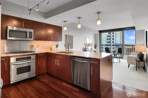 650 Bellevue Way NE #2808, Bellevue, WA 98004