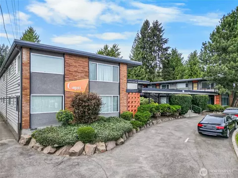 11521 26th Ave NE, Seattle, WA 98125