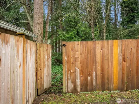 20500 SE 32nd Dr, Bothell, WA 98012 photo 4