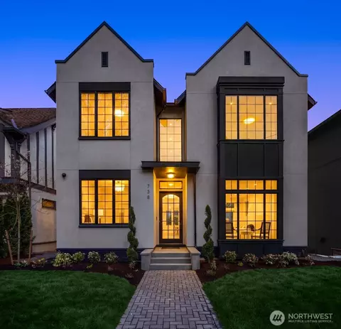 738 22nd Ave E, Seattle, WA 98112