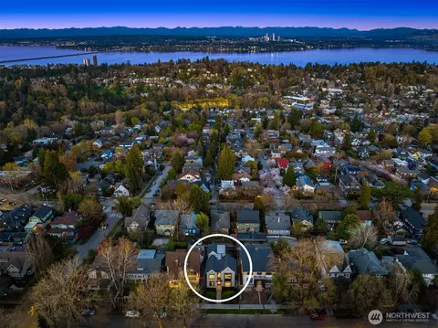 View/Area - 738 22nd Ave E, Seattle, WA 98112 photo 2 of 2