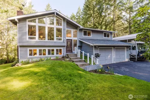 3073 SE Misty Ct, Port Orchard, WA 98367