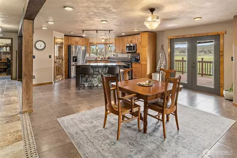Dining - 3661 E Taneum Rd, Thorp, WA 98946 photo 2 of 2