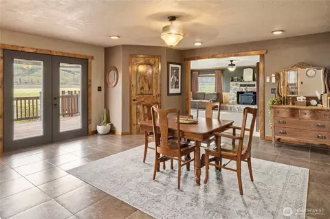 Dining - 3661 E Taneum Rd, Thorp, WA 98946 photo 1 of 2