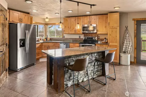 Kitchen - 3661 E Taneum Rd, Thorp, WA 98946 photo 1 of 5