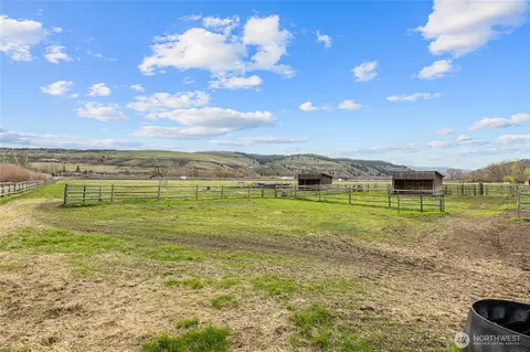 Exterior - 3661 E Taneum Rd, Thorp, WA 98946 photo 11 of 11