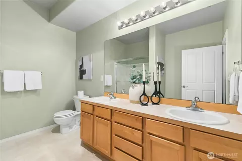 Bath - 14915 38th Dr SE #II1033, Bothell, WA 98012 photo 2 of 2