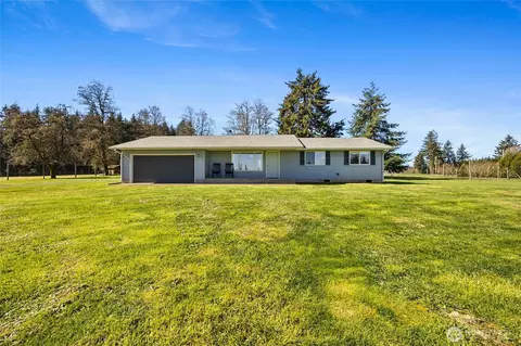 Exterior - 217 Bay Rd, Winlock, WA 98596 photo 1 of 8