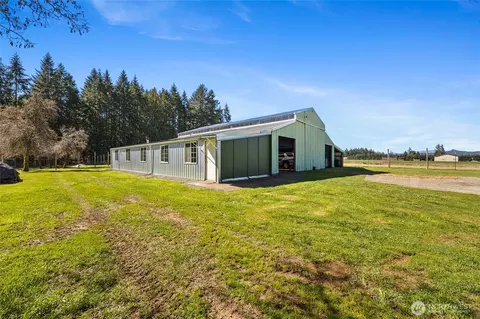 Exterior - 217 Bay Rd, Winlock, WA 98596 photo 4 of 8