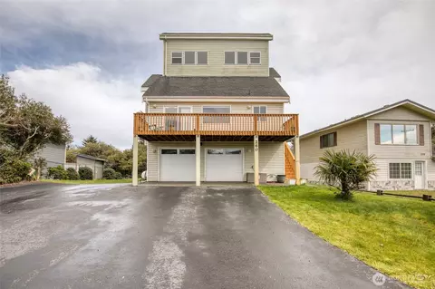 260 Ocean Shores Blvd SW, Ocean Shores, WA 98569
