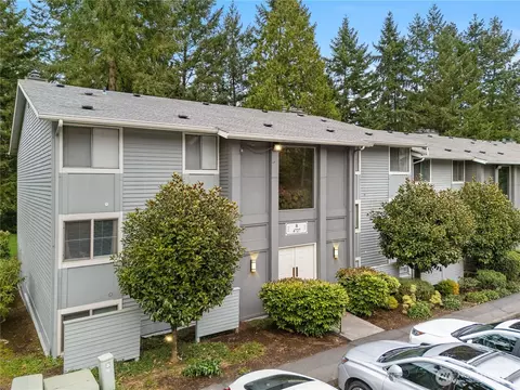 4727 W Lake Sammamish Pkwy SE #B201, Issaquah, WA 98027