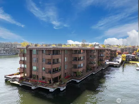 2330 43rd Ave E #403B, Seattle, WA 98112