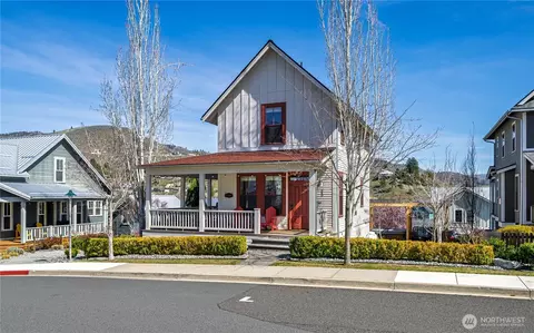 540 Porcupine Ln, Chelan, WA 98816