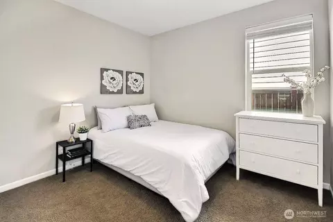 Bedroom - 227 Jasmine Ln N, Enumclaw, WA 98022 photo 3 of 3