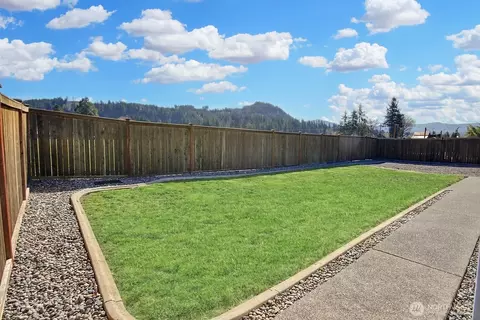 Exterior - 227 Jasmine Ln N, Enumclaw, WA 98022 photo 5 of 9