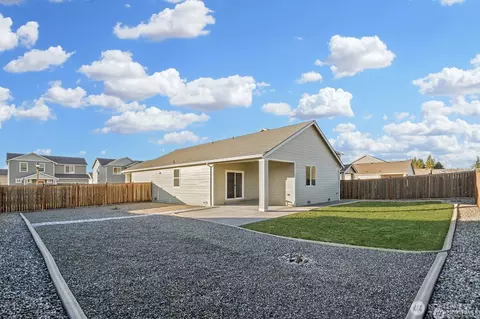 Exterior - 227 Jasmine Ln N, Enumclaw, WA 98022 photo 9 of 9