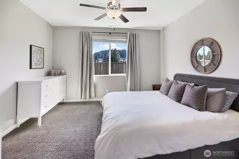 Bedroom - 227 Jasmine Ln N, Enumclaw, WA 98022 photo 1 of 3