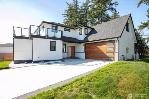 2529 Bora Bora Ct, Blaine, WA 98230