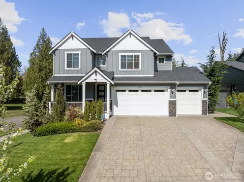 8711 27th St E, Edgewood, WA 98371