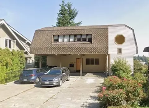 5228 21st Ave NE, Seattle, WA 98105