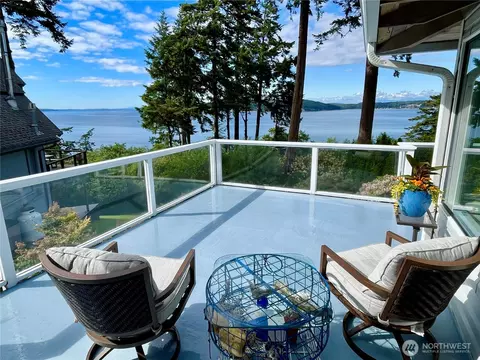 2426 Eastpoint Dr, Langley, WA 98260